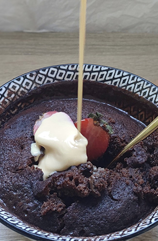 Pasos para crear un Bizcocho fondant de chocolate y crema inglesa fría